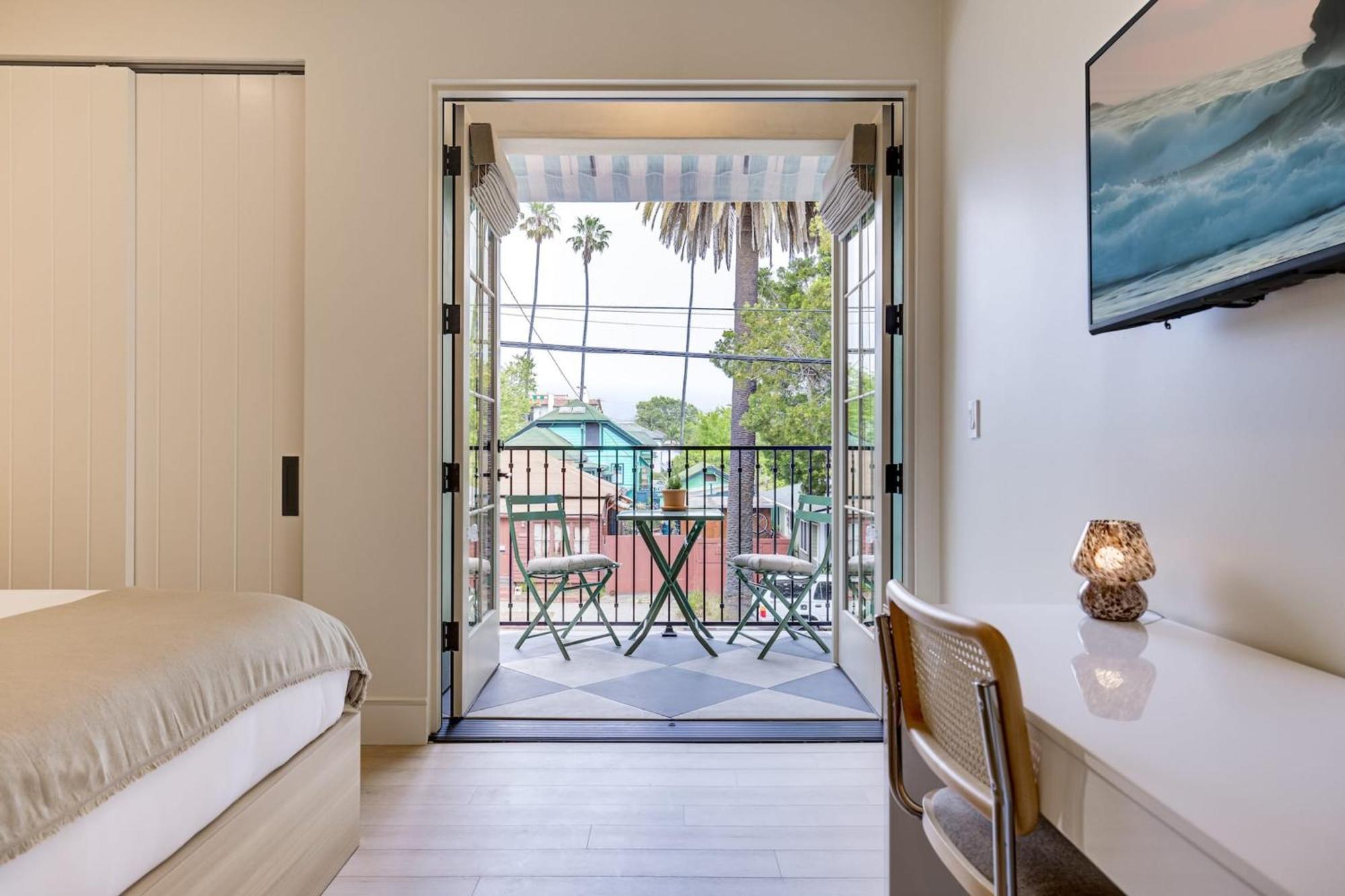 Casa De La Vina - Boutique Apartments In Downtown Santa Barbara Exterior photo