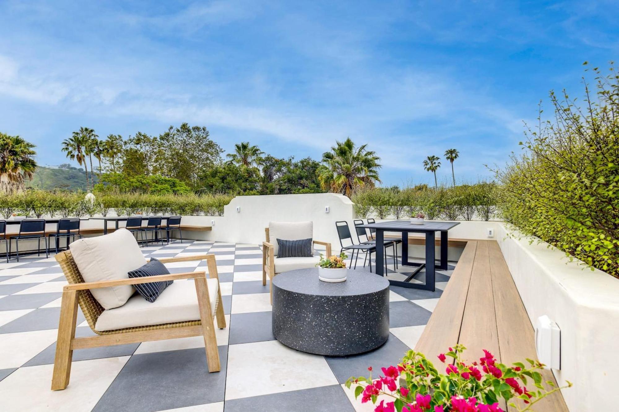 Casa De La Vina - Boutique Apartments In Downtown Santa Barbara Exterior photo