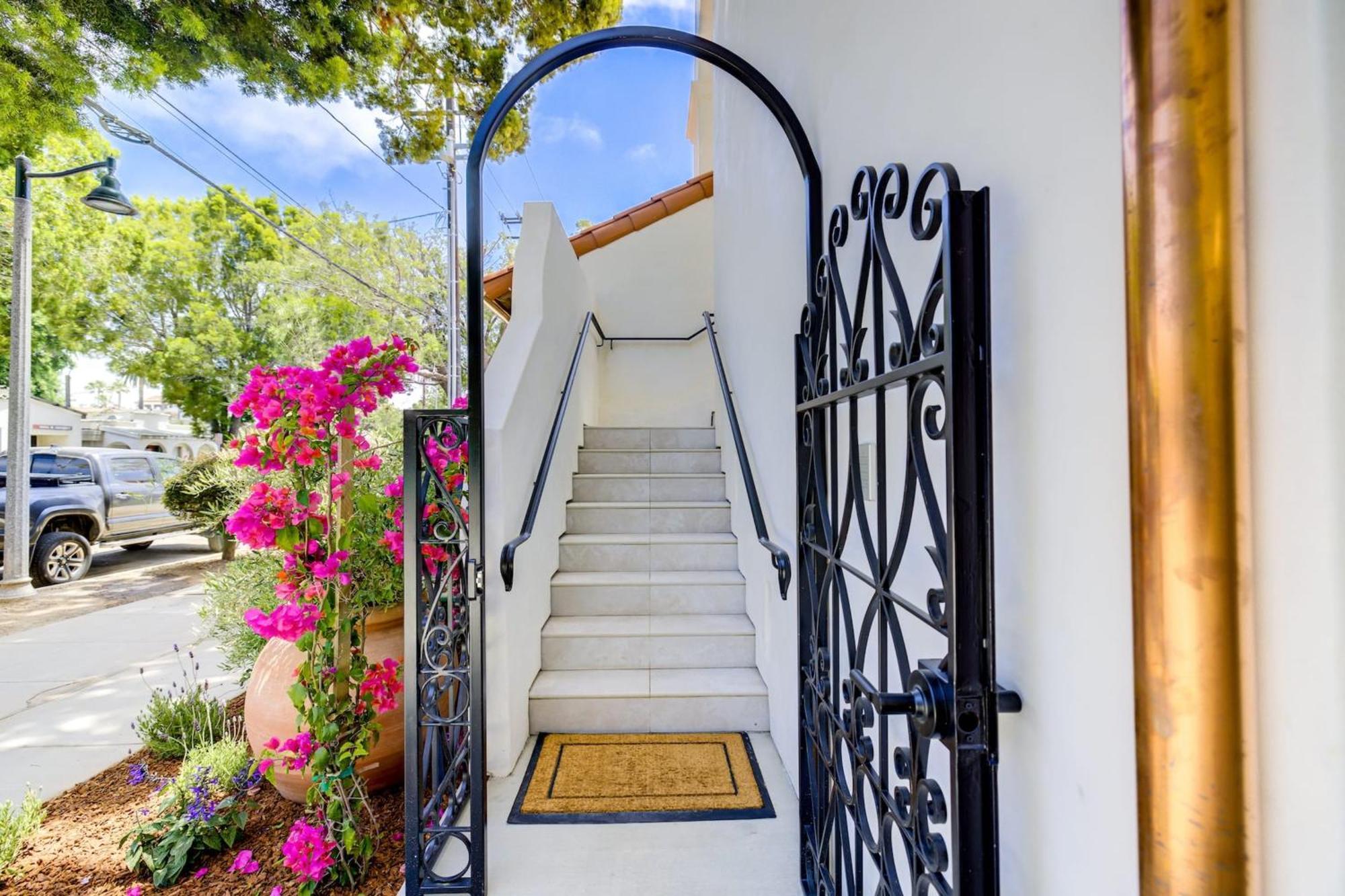 Casa De La Vina - Boutique Apartments In Downtown Santa Barbara Exterior photo